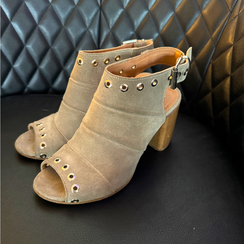Ron White Shauna Ankle Strap Sandals size 7